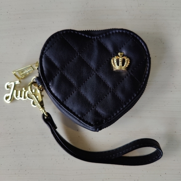 Juicy Couture Crown Heart Coin Purse Mini Bag Wristlet Pouch Quilted Charm - Picture 1 of 9